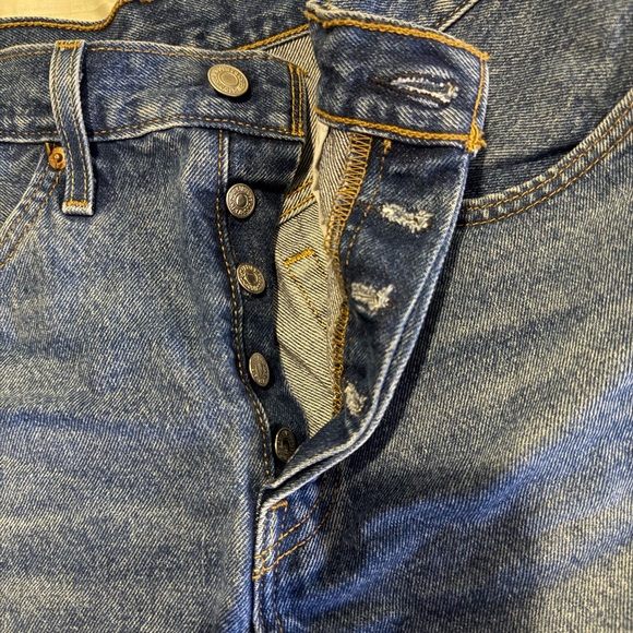 Levi's Blue Jean Jorts/Shorts - Picture 3 of 5